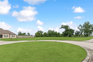 19 E Keri Ln, Waggaman, LA 70094