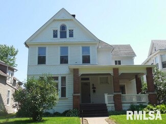 2107 W 2nd St, Davenport, IA 52802