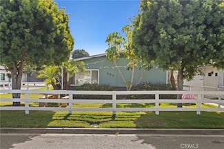 237 Costa Mesa St, Costa Mesa, CA 92627