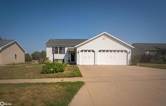 3006 S 8th St, Marshalltown, IA 50158