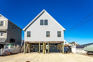 104 Albert Dr, Manahawkin, NJ 08050