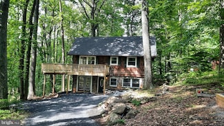 461 Chipmunk Trail Ln, Linden, VA 22642
