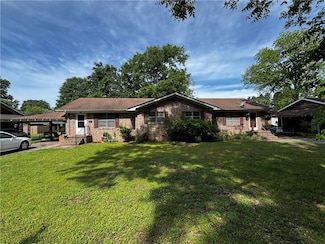 305 N Central St, Clarksville, AR 72830