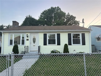 79 Memorial Dr, Pawtucket, RI 02860