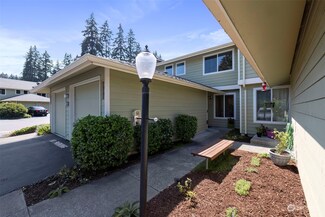 3931 NW Fairway Ln, Bremerton, WA 98312