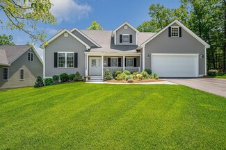 35 Hummingbird Ln Unit 17, Groton, MA 01450