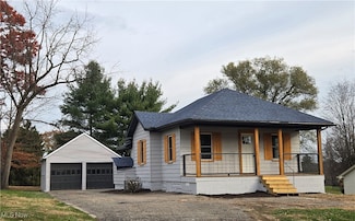 317 E Highland Dr, Zanesville, OH 43701