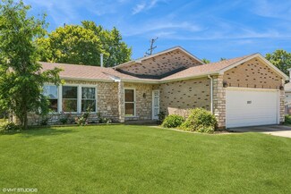 2017 Briar Hill Dr, Schaumburg, IL 60194
