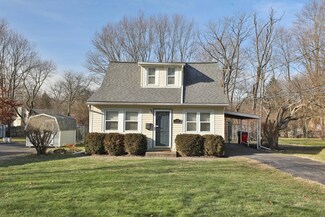 681 Plymouth St, Worthington, OH 43085