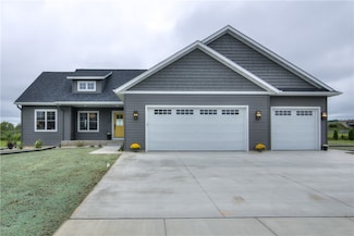 924 Bluff View Cir, Chippewa Falls, WI 54729