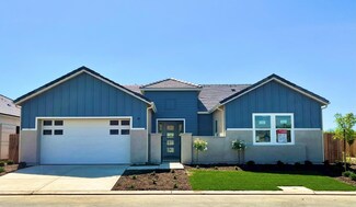 2140 N Perry Ln, Clovis, CA 93619