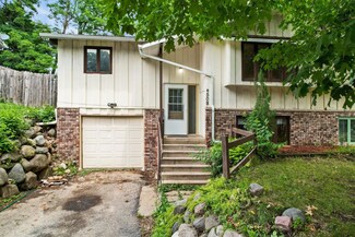4508 Jenewein Rd, Fitchburg, WI 53711