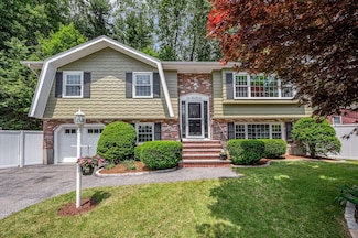 10 Shea Cir, Burlington, MA 01803