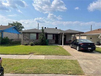 5 Dulcich Dr, Gretna, LA 70053