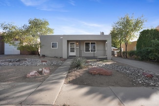 2722 Santa Cruz Ave SE, Albuquerque, NM 87106