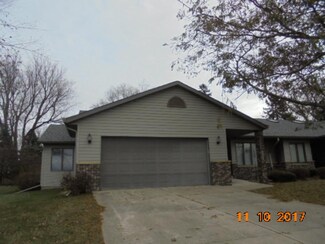 521 Spring St, Kenyon, MN 55946