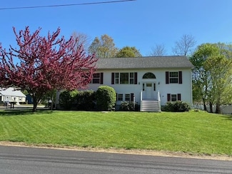 7 Amanda St, Rochester, NH 03867
