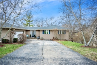 4035 S Dunbar Point, Mapleton, IL 61547