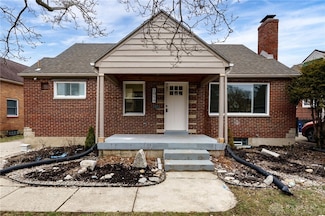 1059 Broadmoor Dr, Dayton, OH 45419