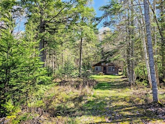 24 Oseetah Lake Rd, Saranac Lake, NY 12983