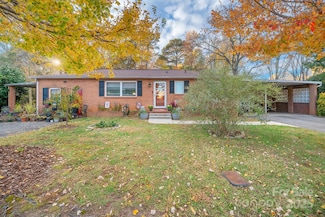 3842 Dowell St, Hickory, NC 28602
