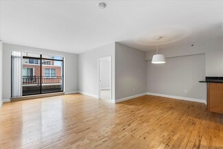 110 Cypress St Unit PH8, Brookline, MA 02445