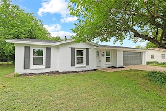 840 Belaire Dr, Burleson, TX 76028