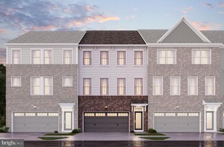 2604 Loganberry Dr, Herndon, VA 20171