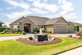 15 Gibbs Ln, Longview, WA 98632