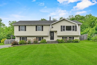 491 Toleman Rd, Rock Tavern, NY 12575