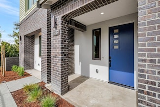1129 Esther Ct, Palo Alto, CA 94303