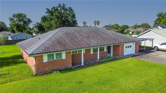 409 Oak St, Hahnville, LA 70057