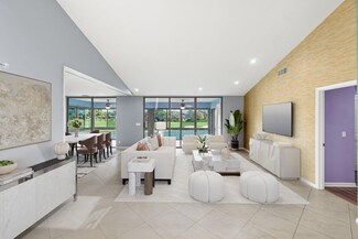 23 Eastgate Dr Unit B, Boynton Beach, FL 33436