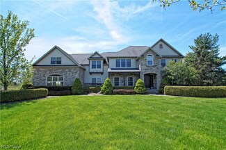 18570 Amber Trail, Chagrin Falls, OH 44023