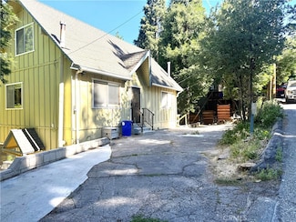 28636 Shenandoah Dr, Lake Arrowhead, CA 92352