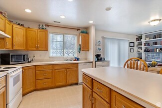 1031 Sara Ln, Ogden, UT 84404