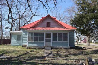 102 S Walnut St, White City, KS 66872