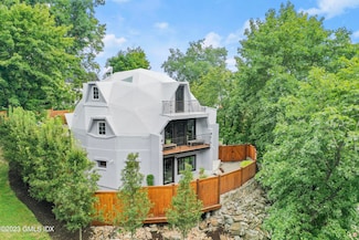 19 Garner St, Norwalk, CT 06854