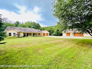 9020 Newman Dr, Portland, MI 48875