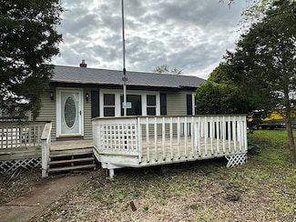 1N100 Harriet St, Carol Stream, IL 60188