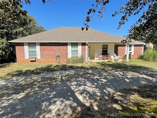 237 Killarney Dr, Ardmore, OK 73401