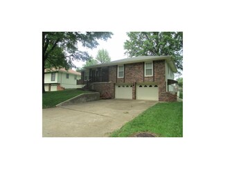 16412 S Cogan Dr, Independence, MO 64055