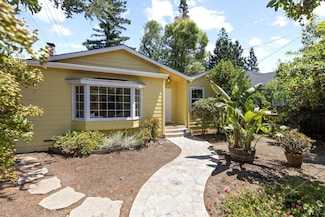 2001 Valparaiso Ave, Menlo Park, CA 94025