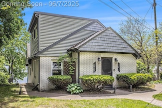 11393 Outer Dr, Pinckney, MI 48169