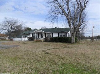 820 N 1st St, Glenwood, AR 71943