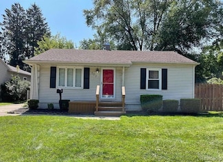 902 E Windemere Ave, Royal Oak, MI 48073