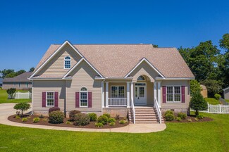 2819 Ruston Ct, Grimesland, NC 27837
