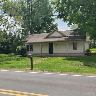 10595 Cozaddale Murdock St, Goshen, OH 45122