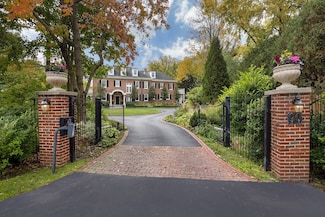 90 Locust Rd, Winnetka, IL 60093