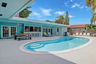1245 Wiley St, Hollywood, FL 33019
